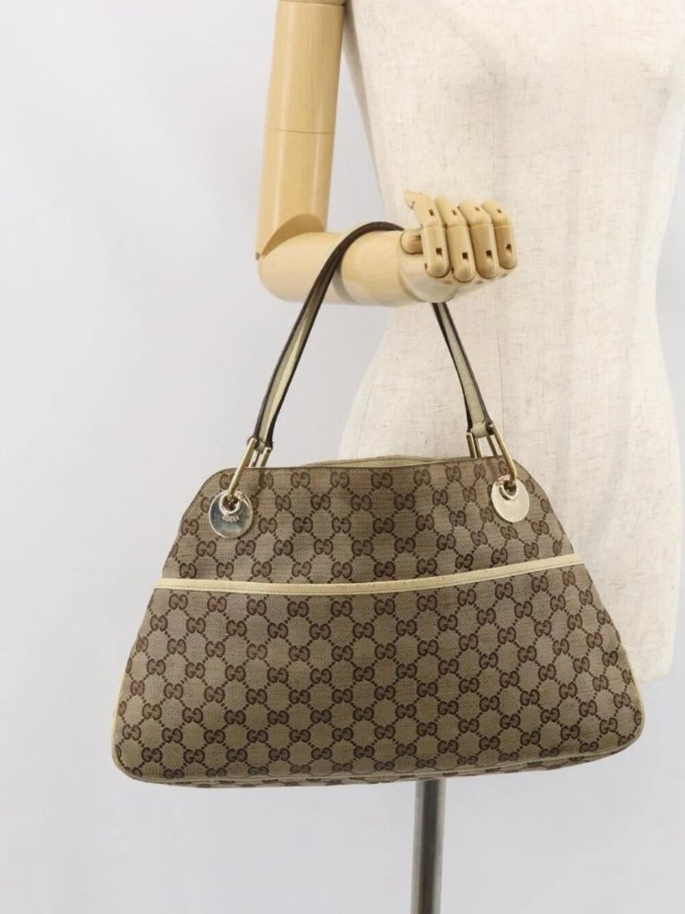 GUCCI GG Canvas Tote Bag Beige Gold 121023 Auth bs32145
